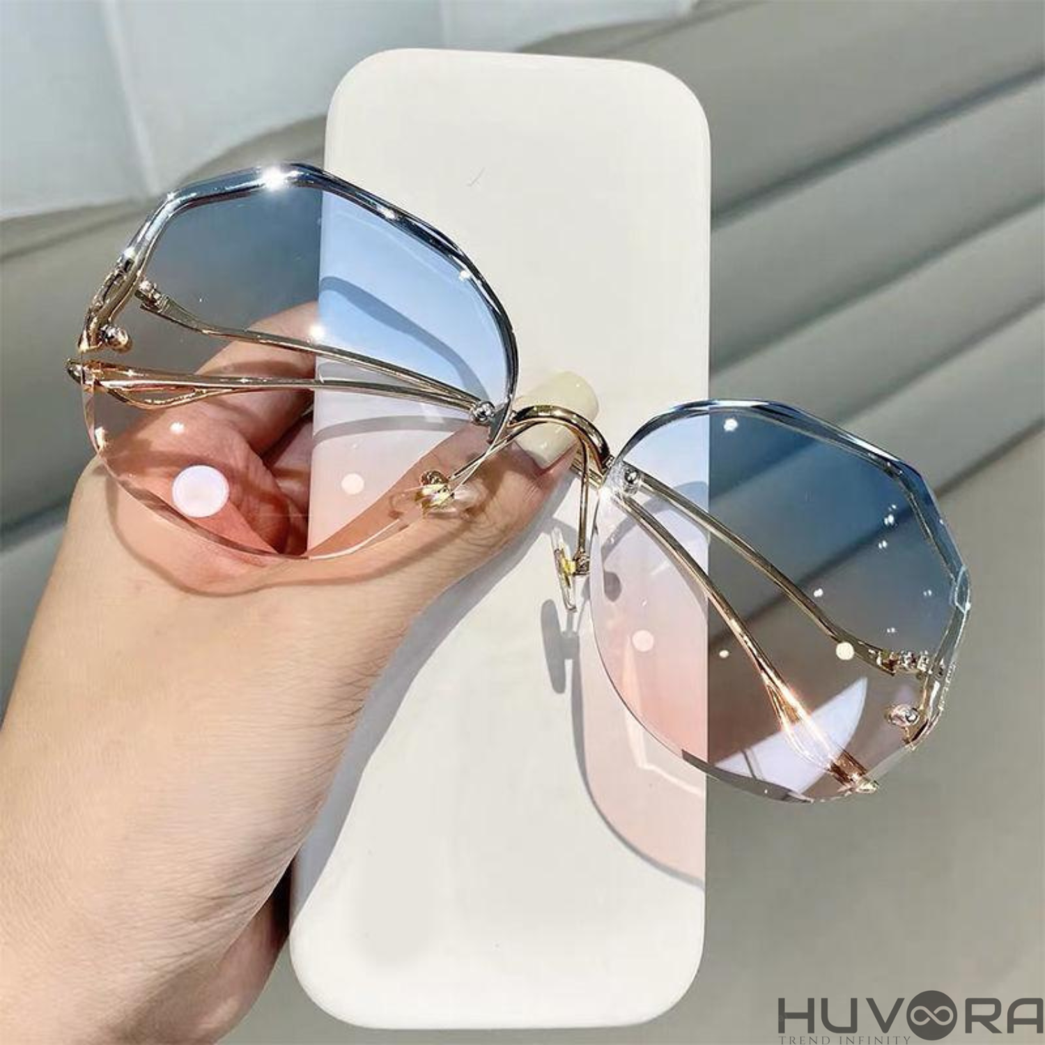 HUVORA | De Curve | Designer Oversized Round Sunglasses