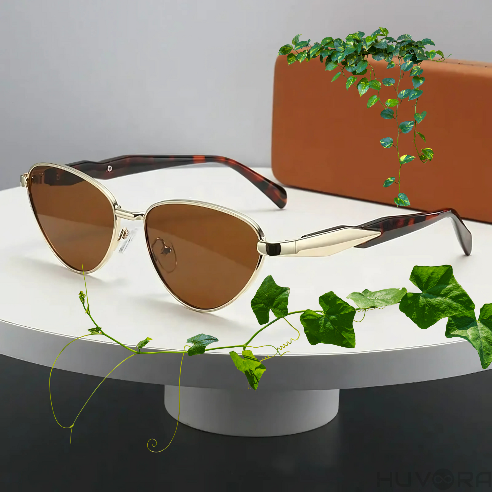 HUVORA | Cat Lux | Designer Cat Eye Sunglasses